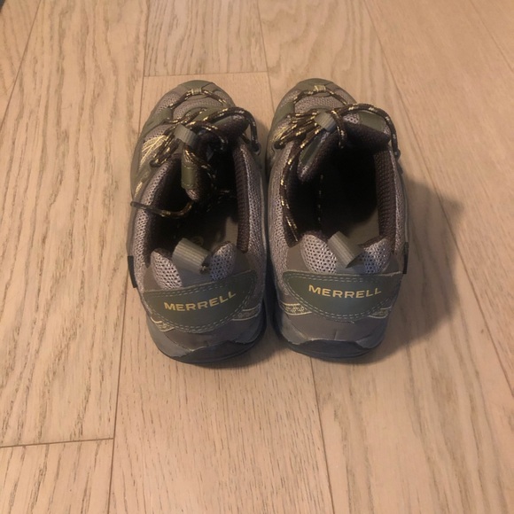 NWOT Merrell Hiking Shoe - Picture 3 of 4